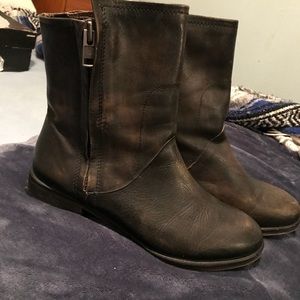 Hinge Sheldon boot